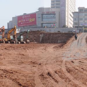 萊蕪茂業項目土石方開挖及外運工程